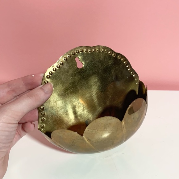 Vintage scalloped wall planter